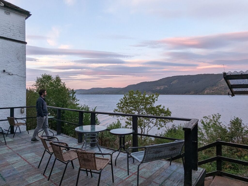 Lochside Hostel Veranda