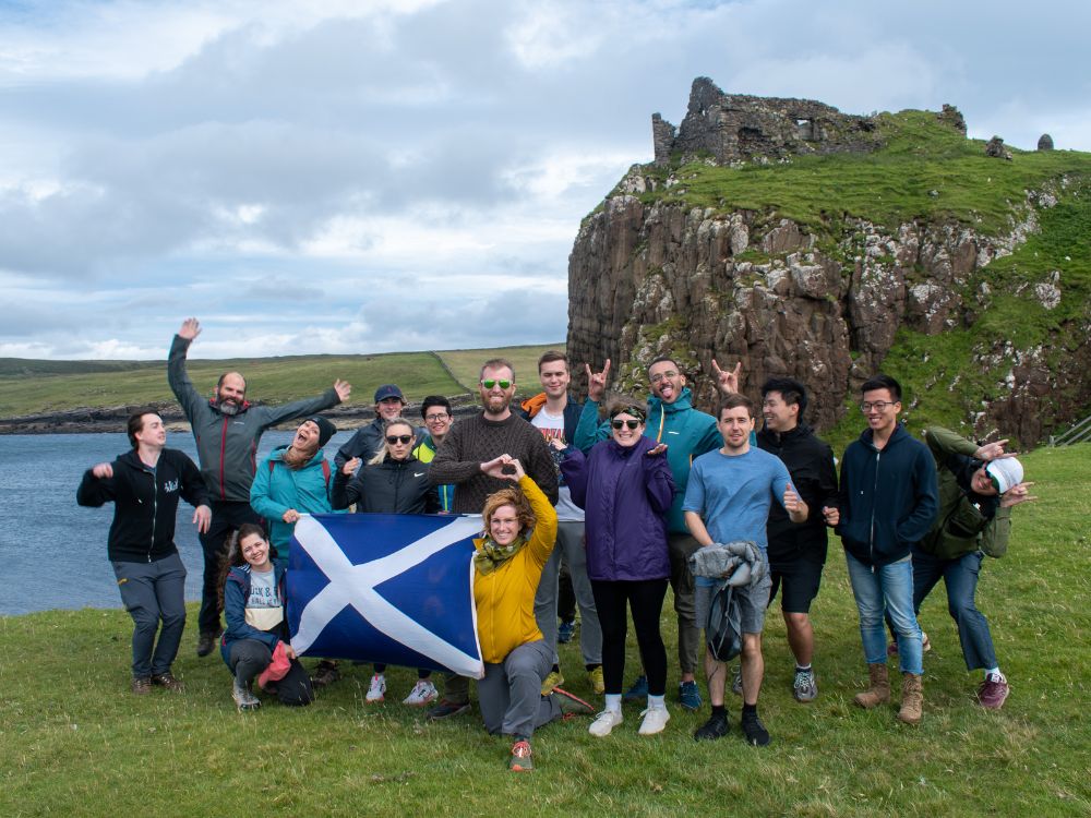 MacBackpackers Scotland Bus Tour Group 